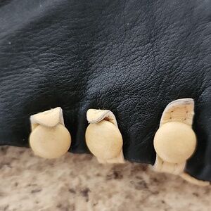 Black Leather Gloves w Cream Accents Small Hand Like For A Sz6 Wedding Ring Size